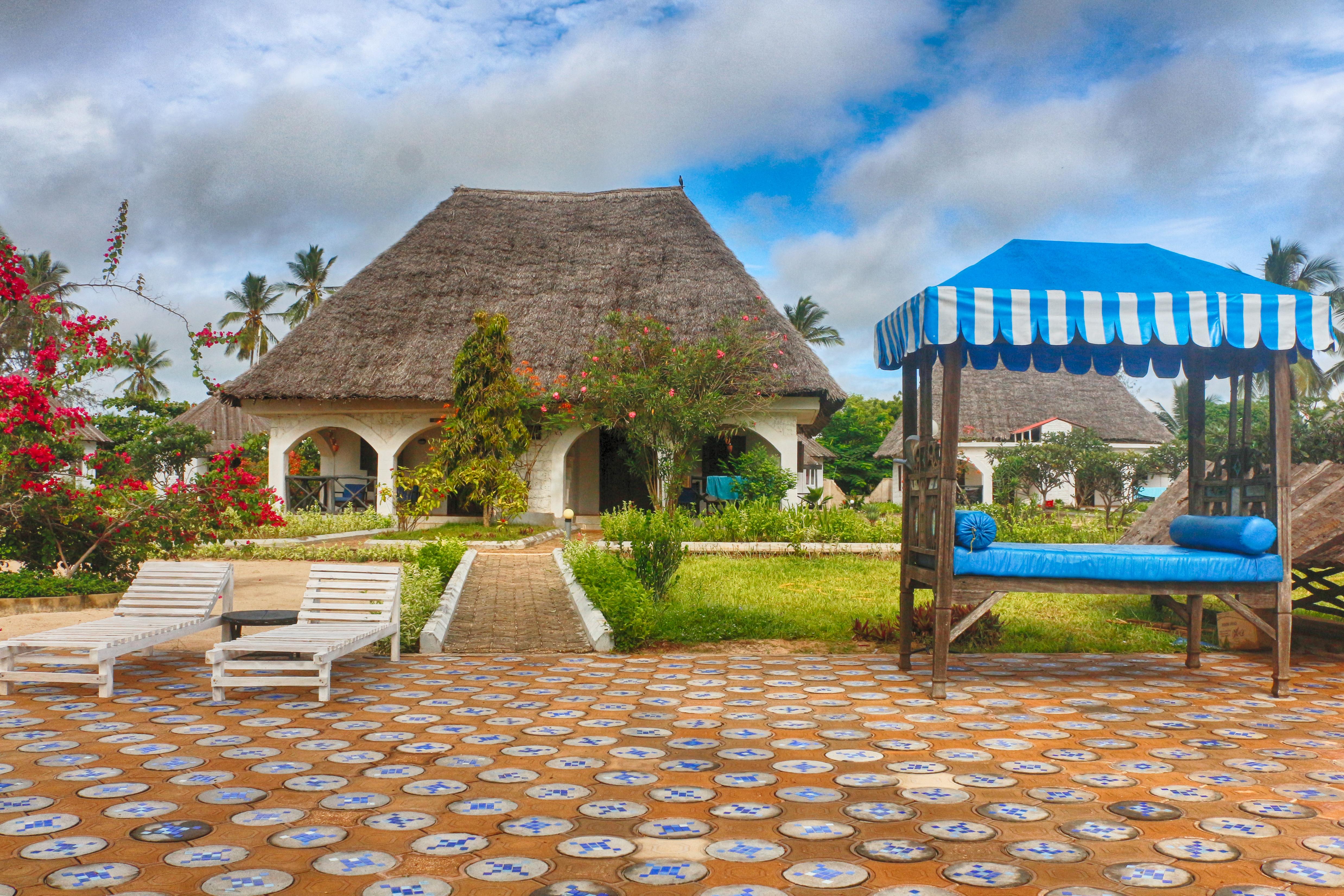 Mermaids Cove Beach Resort & Spa Uroa Exterior photo